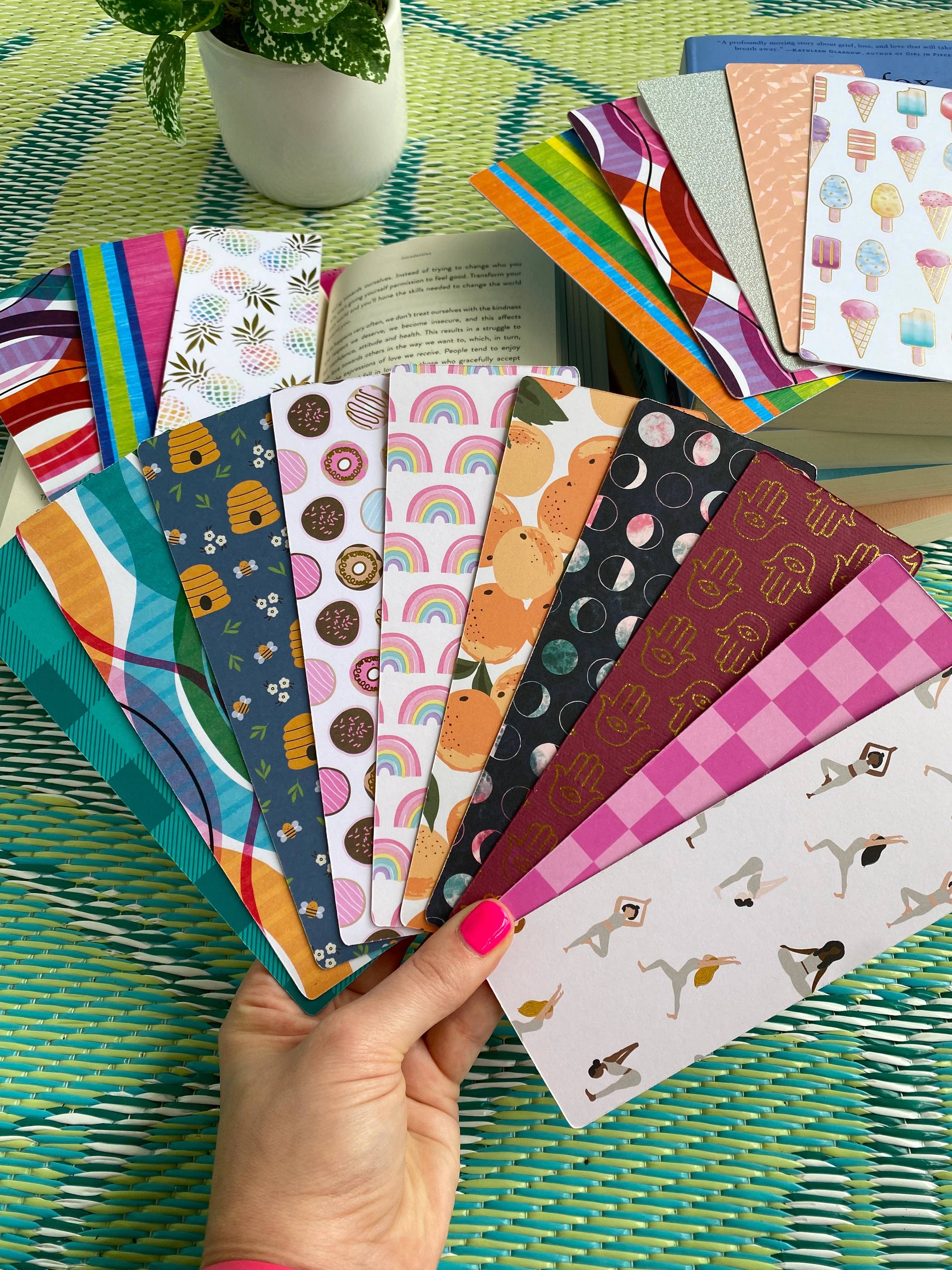 Bulk bookmarks matte variety / Styles vary (Qty. 10)