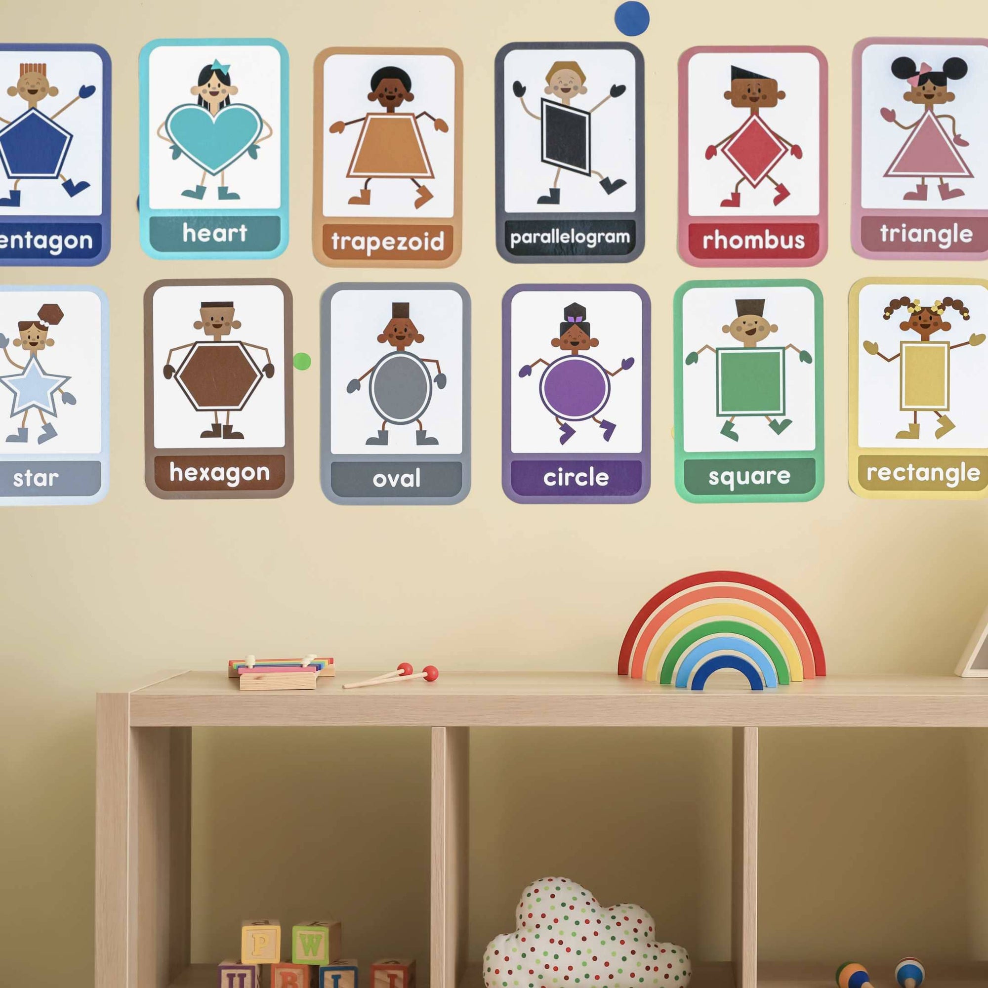 2D Shapes Bulletin Board Set